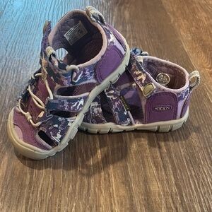Keen Purple Sandals Comfortable Outdoor Footwear